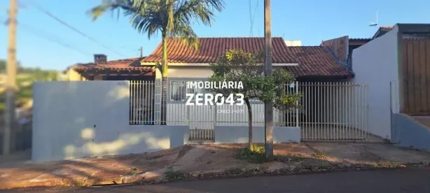 Casa com 6 Quartos à venda, 180m² no Conjunto Habitacional Antônio Euthymio Casaroto, Cambé