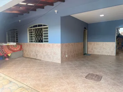 Casa com 3 Quartos à venda, 150m² no Santa Maria, Brasília