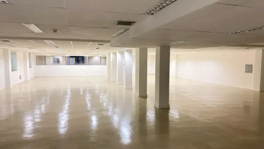Prédio Comercial à venda, 3200m² no Benfica, Rio de Janeiro