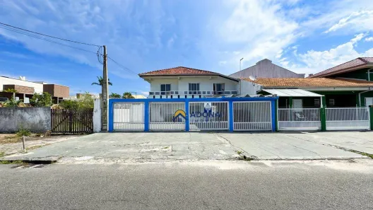 Sobrado com 9 Quartos à venda, 533m² no Guaratuba, Guaratuba