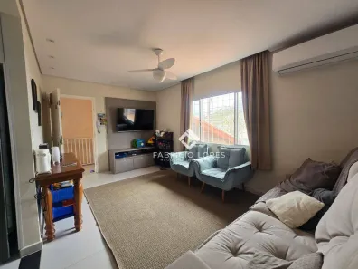 Casa com 3 Quartos para alugar, 120m² no Loteamento Villa Branca, Jacareí