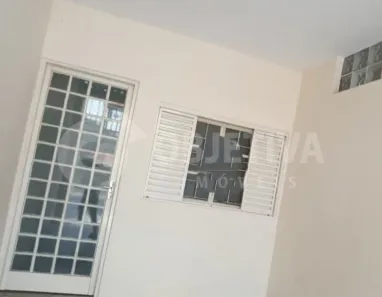 Casa com 3 Quartos à venda, 113m² no Saraiva, Uberlândia