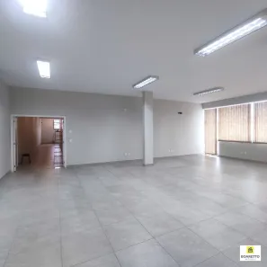 Sala Comercial para alugar, 221m² no Iririú, Joinville