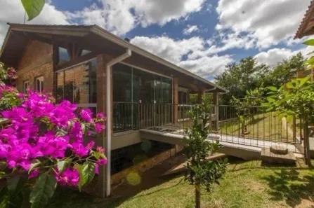 Casa com 3 Quartos para alugar, 308m² no Hípica, Porto Alegre