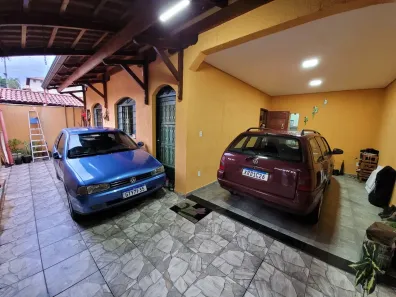 Casa com 5 Quartos à venda, 250m² no Santa Helena, Contagem