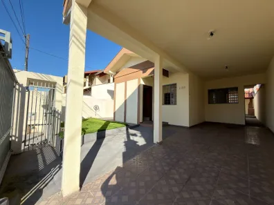 Casa com 3 Quartos para alugar, 140m² no Jardim Oriente, Londrina