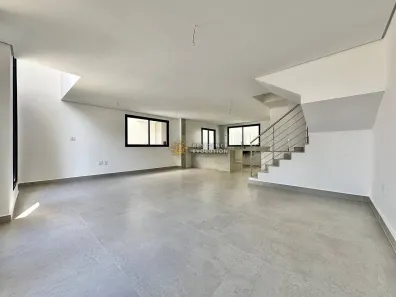 Casa com 3 Quartos à venda, 209m² no Planalto, Belo Horizonte