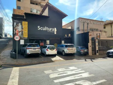 Galpão/Depósito/Armazém para alugar, 360m² no Centro, Uberaba