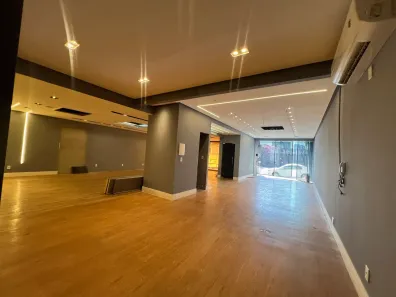 Ponto Comercial para alugar, 300m² no Nossa Senhora das Graças, Manaus