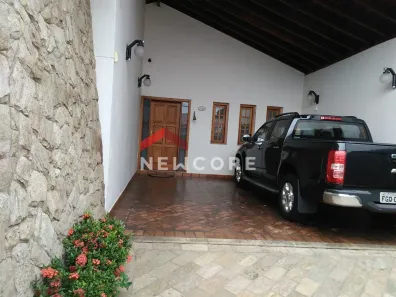 Casa com 3 Quartos à venda, 204m² no Vila Cardia, Bauru