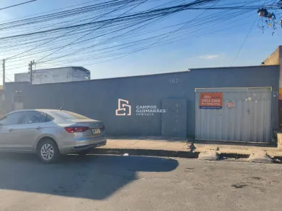 Casa com 2 Quartos para alugar, 60m² no Industrial, Contagem