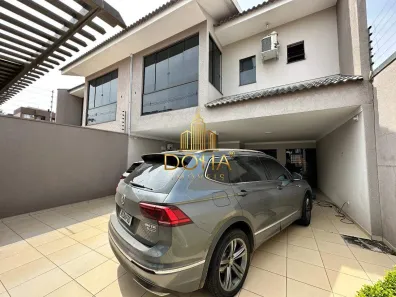 Sobrado com 3 Quartos à venda, 275m² no Alto Alegre, Cascavel