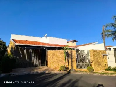 Casa de Condomínio com 3 Quartos à venda, 180m² no Parque Fehr, São Carlos
