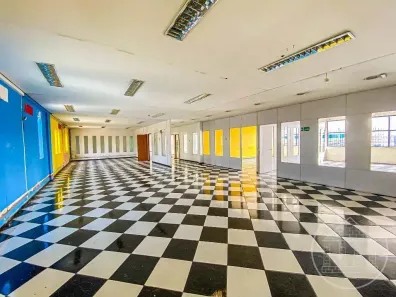 Prédio Comercial para alugar, 1100m² no Jardim Marajoara, São Paulo