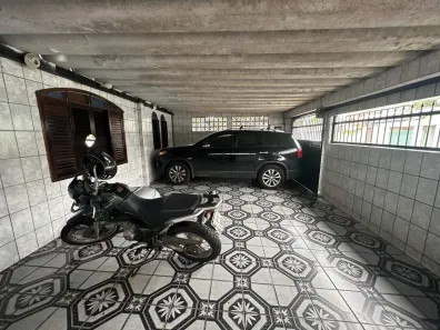 Casa com 3 Quartos à venda, 137m² no Castelo, Santos
