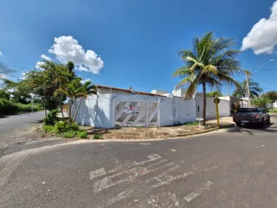 Casa com 3 Quartos à venda, 261m² no Residencial Cambuy, Araraquara