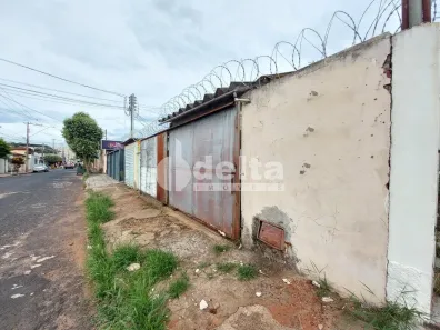 Lote/Terreno à venda, 472m² no Saraiva, Uberlândia