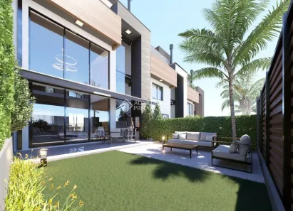 Casa de Condomínio com 3 Quartos à venda, 250m² no Vila Jardim, Porto Alegre