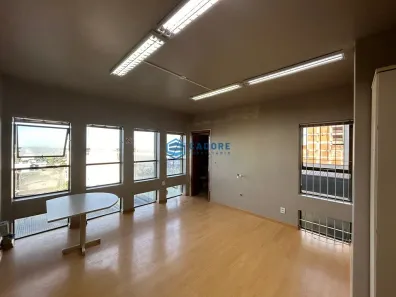 Imóvel Comercial à venda, 37m² no Rio Branco, Caxias do Sul