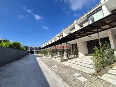 Casa com 3 Quartos à venda, 114m² no Itaum, Joinville
