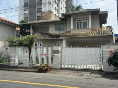 Casa com 4 Quartos para alugar, 233m² no Vila Baependi, Jaraguá do Sul