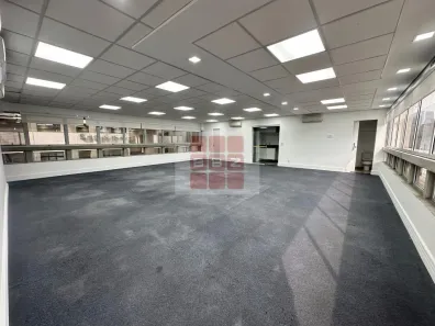 Sala Comercial para alugar, 118m² no Jardim Europa, São Paulo