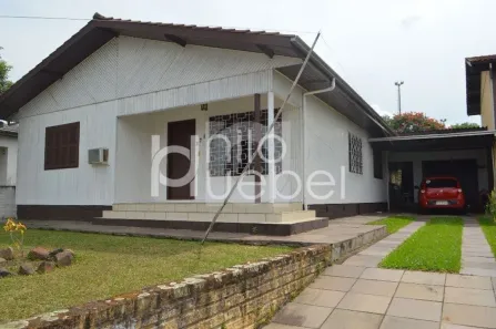 Casa com 3 Quartos à venda, 150m² no Centro, Portão