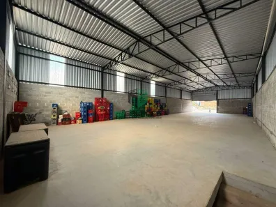 Galpão/Depósito/Armazém para alugar, 380m² no Conjunto Habitacional José Gomes de Castro, Betim