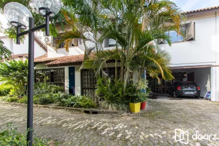 Casa de Condomínio com 4 Quartos à venda, 318m² no Pedra Redonda, Porto Alegre