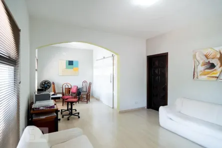 Casa com 3 Quartos à venda, 180m² no Jardim das Acácias, São Paulo