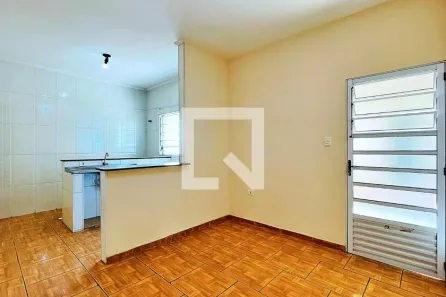 Casa com 1 Quarto para alugar, 60m² no Jardim Presidente Dutra, Guarulhos