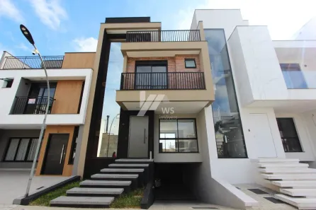 Casa de Condomínio com 3 Quartos à venda, 217m² no Pinheirinho, Curitiba