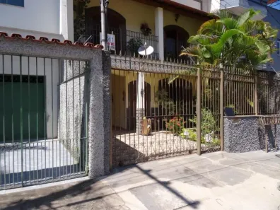 Casa com 5 Quartos à venda, 130m² no Democrata, Juiz de Fora