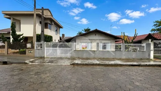 Casa com 3 Quartos à venda, 122m² no Jarivatuba, Joinville