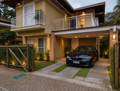 Casa de Condomínio com 4 Quartos à venda, 230m² no Itaipava, Petrópolis