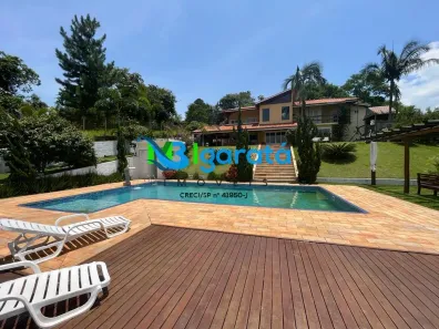 Fazenda/Sítio com 6 Quartos à venda, 500m² no Centro, Igaratá