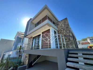 Casa de Condomínio com 3 Quartos à venda, 220m² no Centro, Gravataí