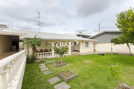 Casa com 4 Quartos à venda, 195m² no Orleans, Curitiba