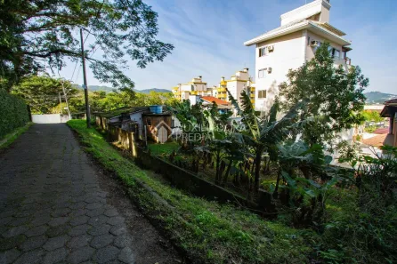 Lote/Terreno à venda, 728m² no Saco Grande, Florianópolis