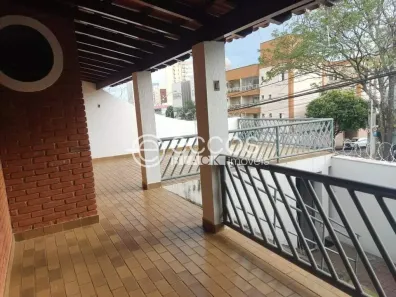 Casa com 4 Quartos à venda, 210m² no Tabajaras, Uberlândia