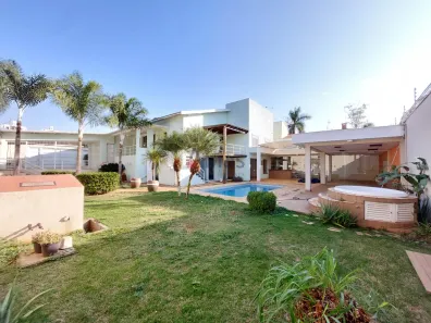 Casa com 3 Quartos para alugar, 300m² no Jardim Macarenco, São Carlos