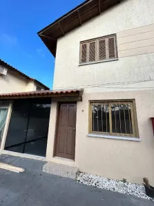Sobrado com 2 Quartos à venda, 66m² no Querência, Viamão
