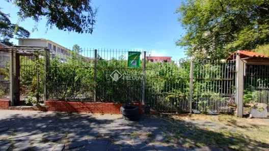 Lote/Terreno à venda, 630m² no Medianeira, Porto Alegre