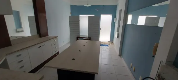 Sala Comercial para alugar, 25m² no Candelária, Natal