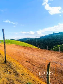 Lote/Terreno à venda, 600m² no Centro, Guararema