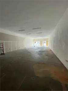 Ponto Comercial para alugar, 250m² no Parque Niero, Louveira