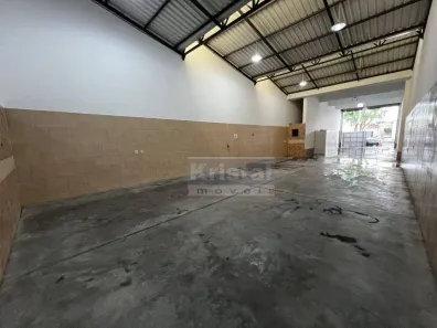 Galpão/Depósito/Armazém para alugar, 210m² no Vila Anastácio, São Paulo