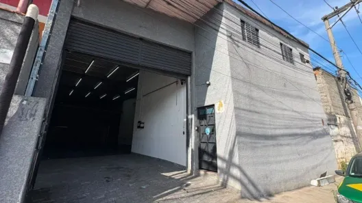 Galpão/Depósito/Armazém para alugar, 205m² no Parque Santo Antônio, Guarulhos