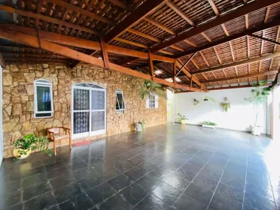 Casa com 3 Quartos à venda, 143m² no Jardim García, Campinas