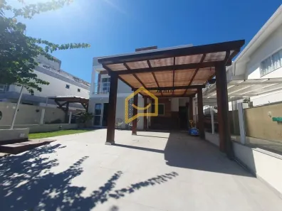 Sobrado com 3 Quartos para venda ou aluguel, 105m² no Campeche, Florianópolis